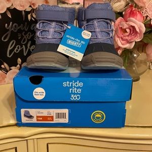 NWT 11M/W stride rite Nebraska Navy & Purple Hiking Boots